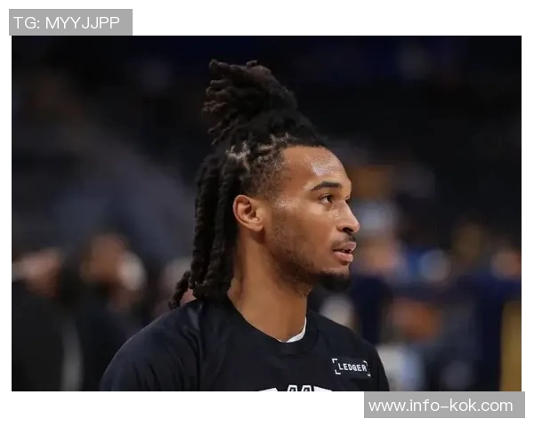 哈珀表现出色6投4中贡献9分3助攻正负值全队最高达到20分 哈珀表现出色6投4中贡献9分3助攻正负值全队最高达到20分