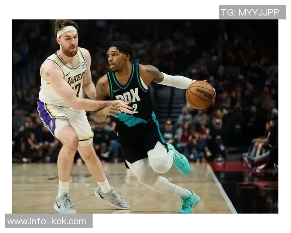 雷迪克揭示开拓者首节22次罚球裁判失误承认后续判罚混乱情况